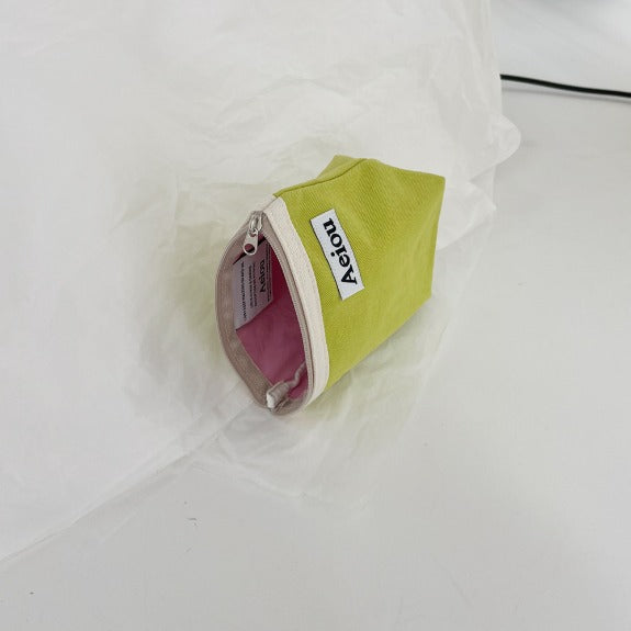 Aeiou Basic Pouch (M size) Guava green Aeiou  DKshop