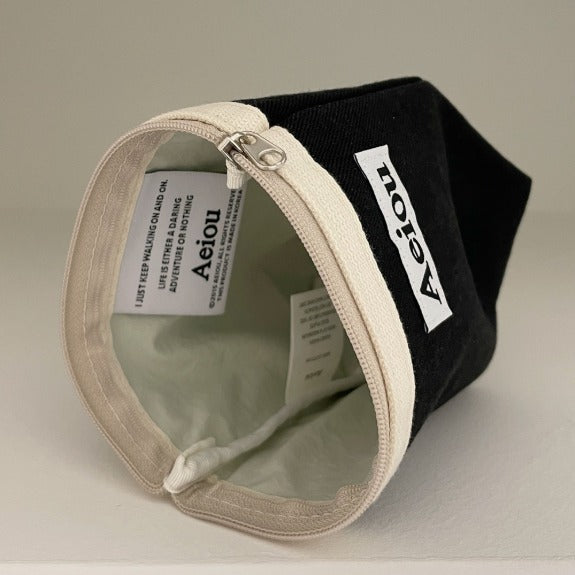 Aeiou Basic Pouch (M size) Classic Black Aeiou  DKshop