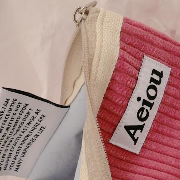Aeiou Basic Pouch (M size) Raspberry Corduroy Aeiou  DKshop