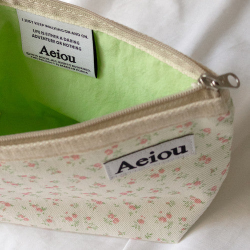Aeiou Basic Pouch (L size) Ivory Petal Garden Aeiou  DKshop