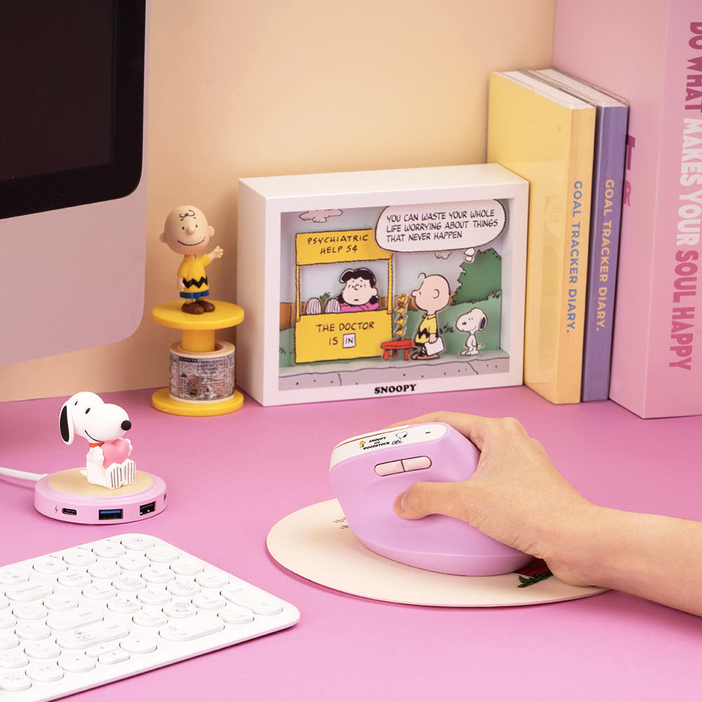 ROYCHE Peanuts Snoopy Wireless Noise-Free Vertical Mouse ROYCHE  DKshop