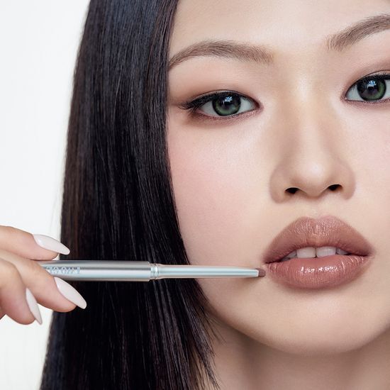 TWO SLASH FOUR SCULPT LIP SHAPER TWO SLASH FOUR  DKshop