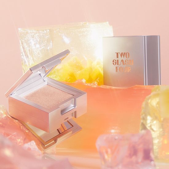 TWO SLASH FOUR STROBING FACE CUBE TWO SLASH FOUR  DKshop