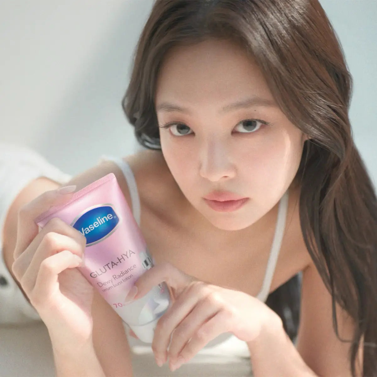 VASELINE Gluta-Hya Serum Body Lotion 300ml VASELINE  DKshop