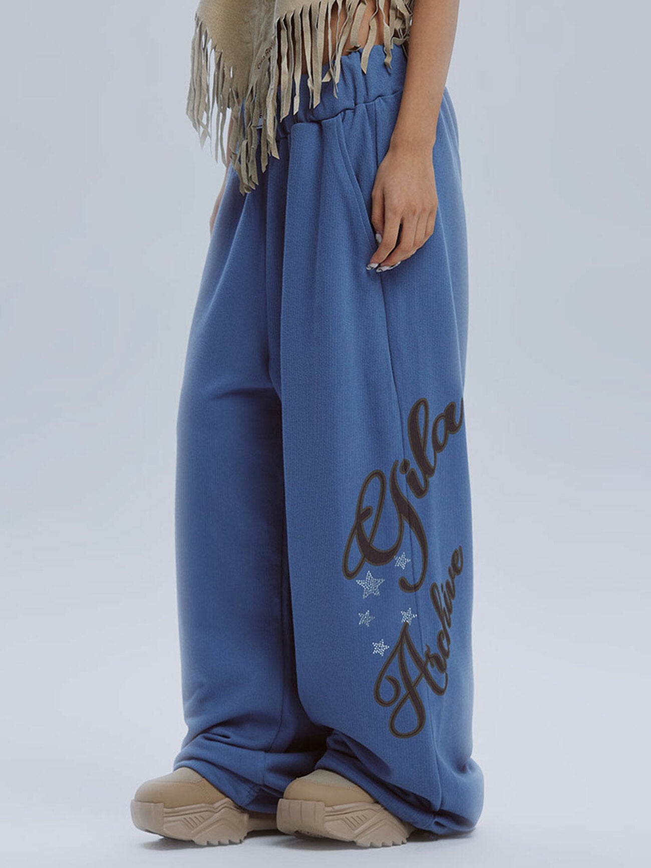 Gila Archive LETTERING LOGO SWEATPANTS (BLACKPINK JENNIE WEAR) Gila Archive  DKshop