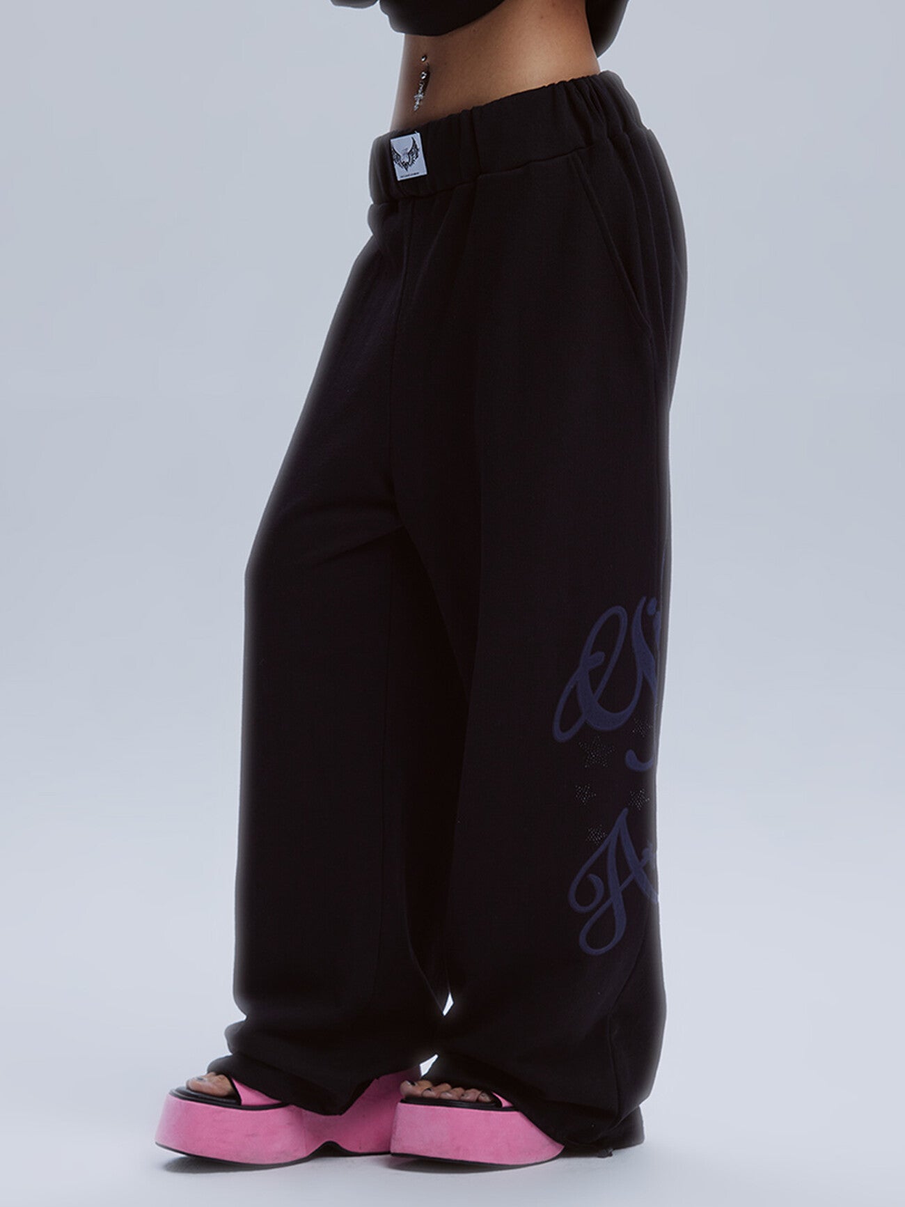 Gila Archive LETTERING LOGO SWEATPANTS (BLACKPINK JENNIE WEAR) Gila Archive  DKshop