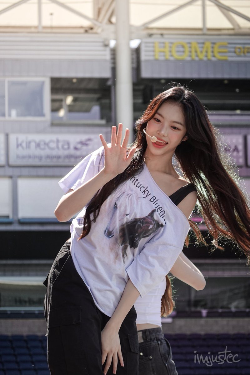 SCULPTOR Sheriff Cut Out Tee (aespa WINTER, H2H IAN Wear) SCULPTOR  DKshop