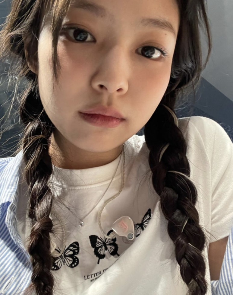 [BLACKPINK Jennie Wear] LETTER FROM MOON Triple Butterfly T-Shirt LETTER FROM MOON  DKshop