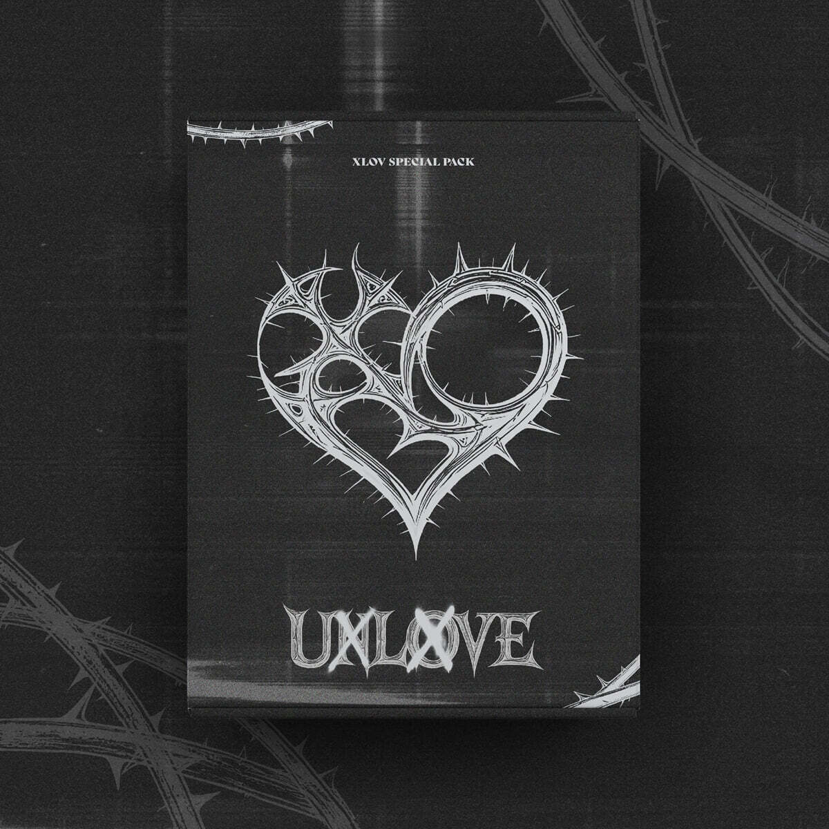 [PRE-ORDER] XLOV - 1st Mini Album UXLXVE (SPECIAL PACK) XLOV  DKshop