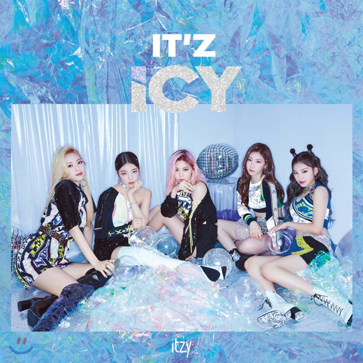 ITZY - 1st Mini Album IT’z ICY (Random Ver.)