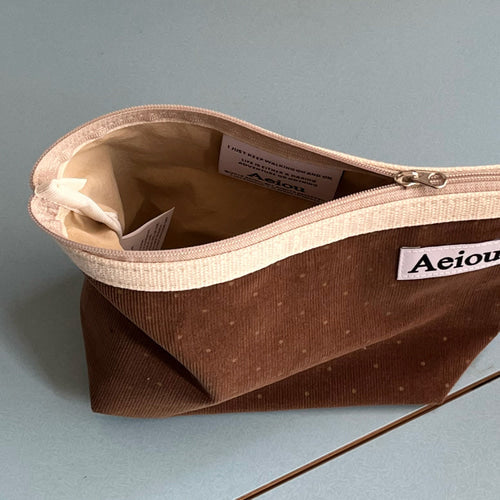 Aeiou Basic Pouch (L size) Little Dot Mocha Latte Aeiou  DKshop