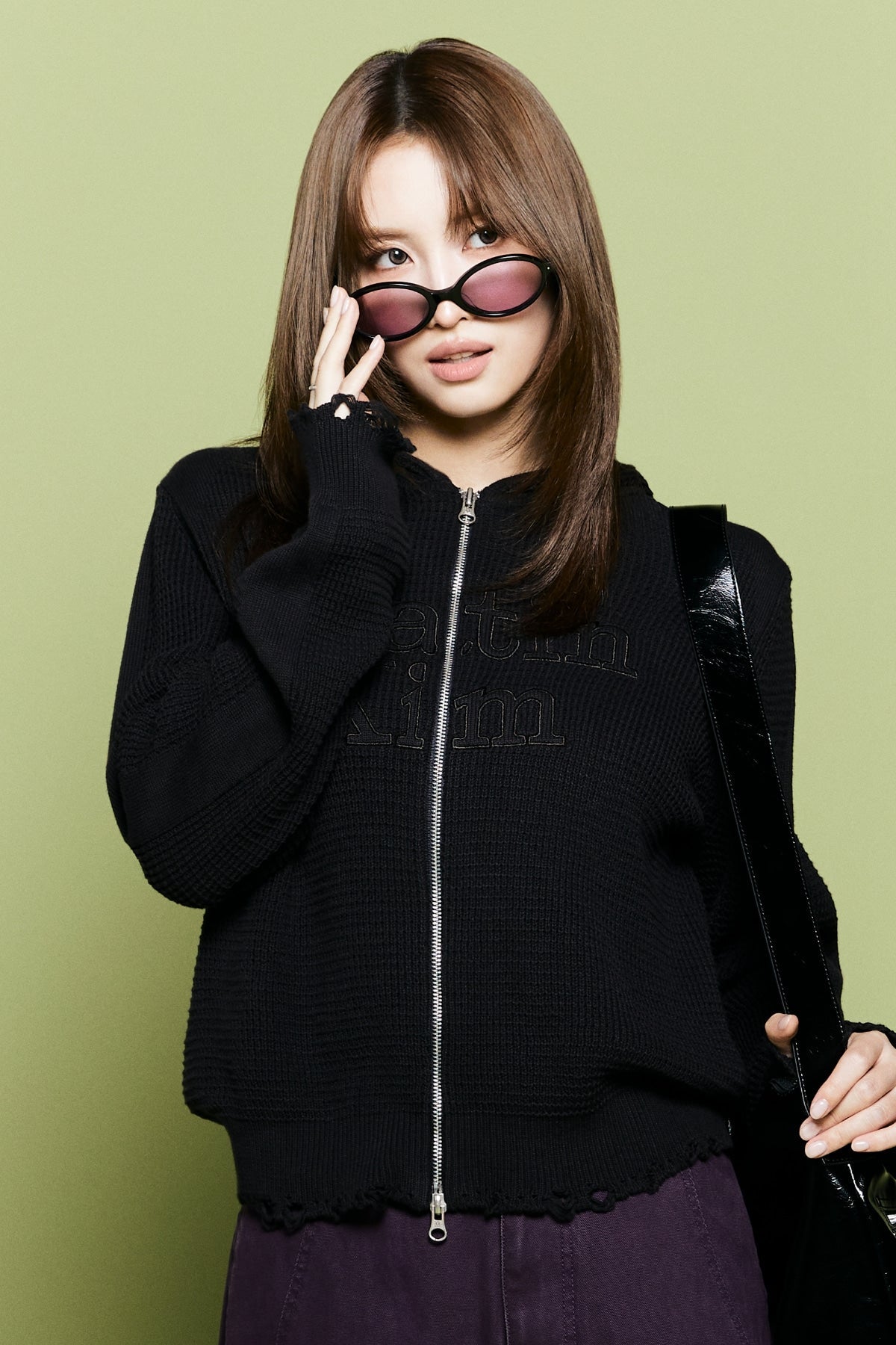 [Matin Kim X TWICE MOMO] WAFFLE TEXTURE HOODY KNIT ZIP UP Matin Kim  DKshop