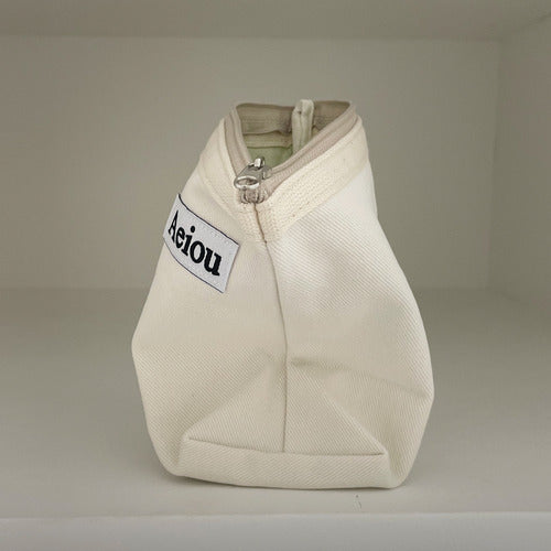 Aeiou Basic Pouch (M size) Snowberry Aeiou  DKshop