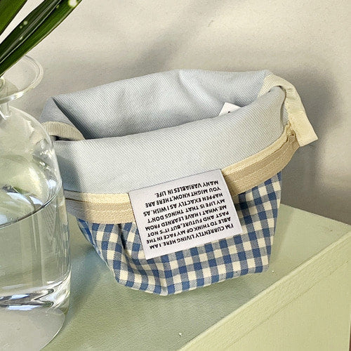 Aeiou Basic Pouch (M size) Baby Blue Check Aeiou  DKshop