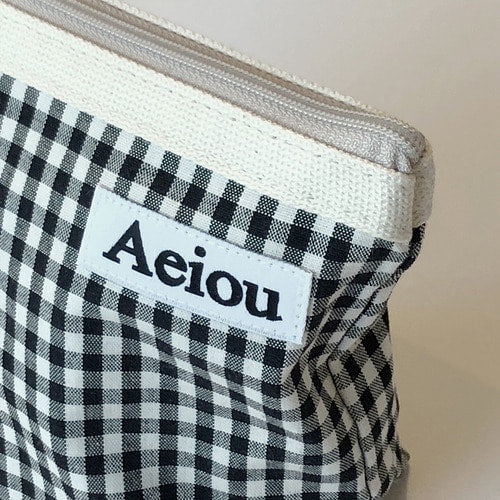 Aeiou Basic Pouch (M size) Black Ginghamcheck Aeiou  DKshop