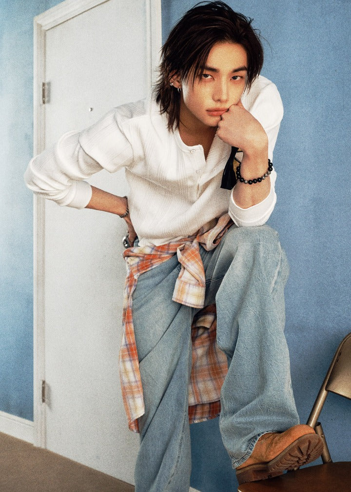 [GUESS X HYUNJIN] Unisex Gradient Check Shirt GUESS  DKshop