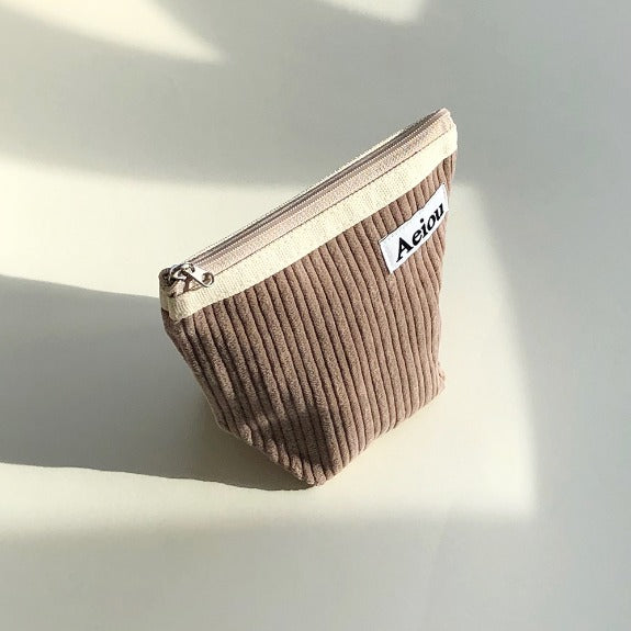 Aeiou Basic Pouch (M size) Ash Brown Corduroy Aeiou  DKshop