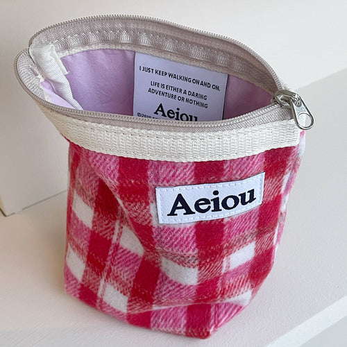Aeiou Basic Pouch (M size) Carpet Red Pink Check Aeiou  DKshop