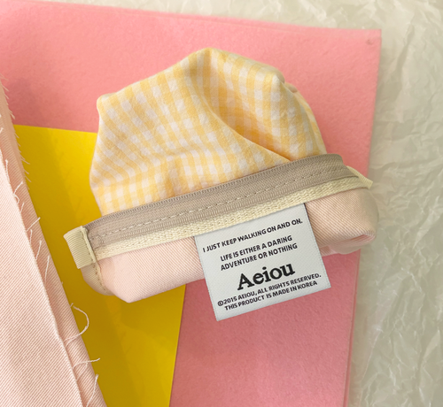 Aeiou Basic Pouch (M size) Pudding Check Mango Aeiou  DKshop