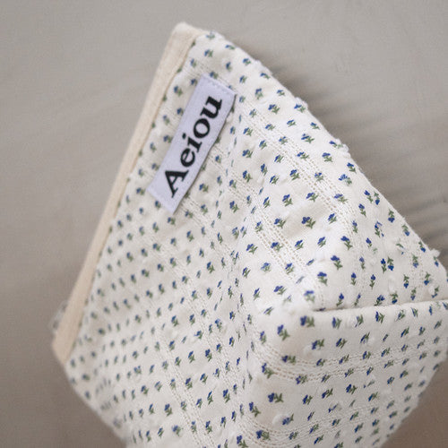 Aeiou Basic Pouch (M size) Pajama Navy Flower Aeiou  DKshop