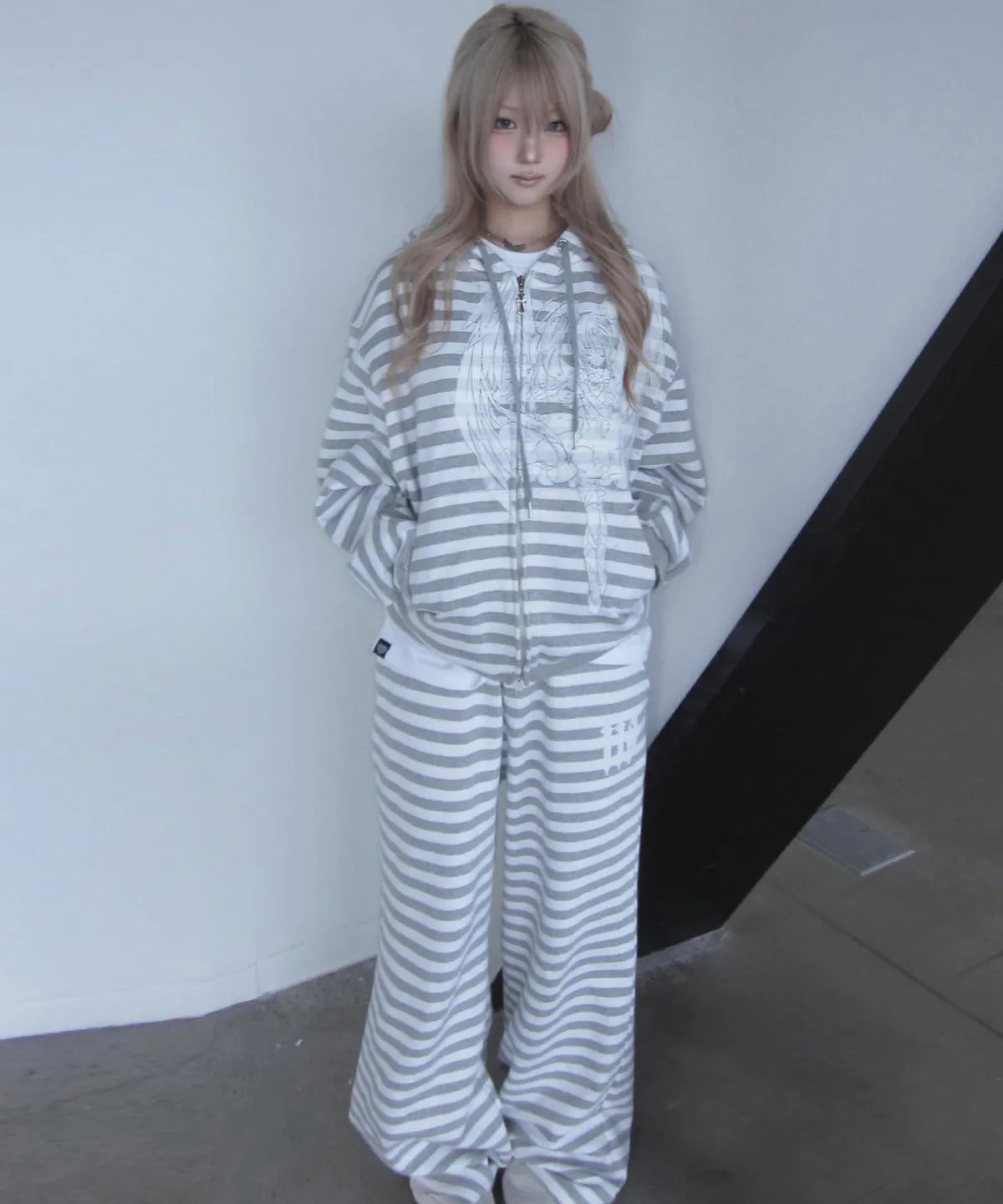 [LUVISTRUE X SHUGO CHARA!] STRIPE SWEATPANTS LUVISTRUE  DKshop