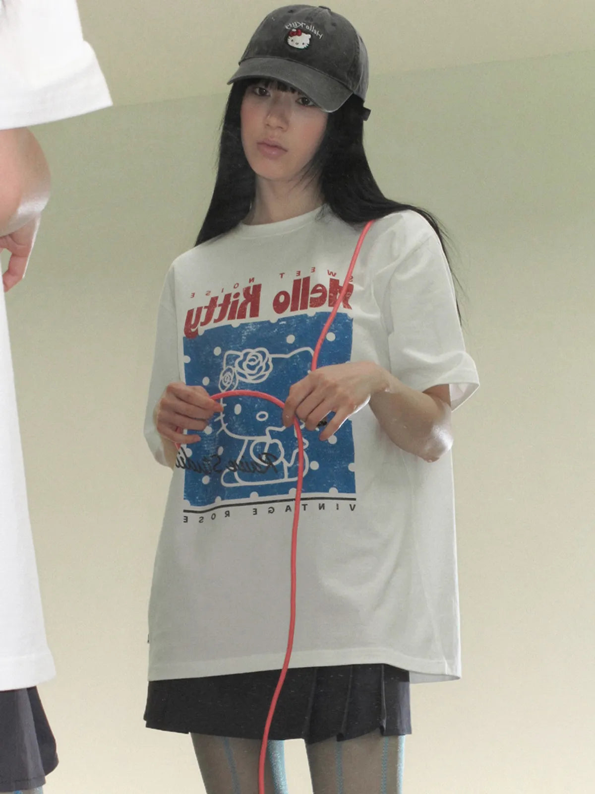 [RAIVE X HELLO KITTY]Dot Graphic T-shirts 2color RAIVE  DKshop