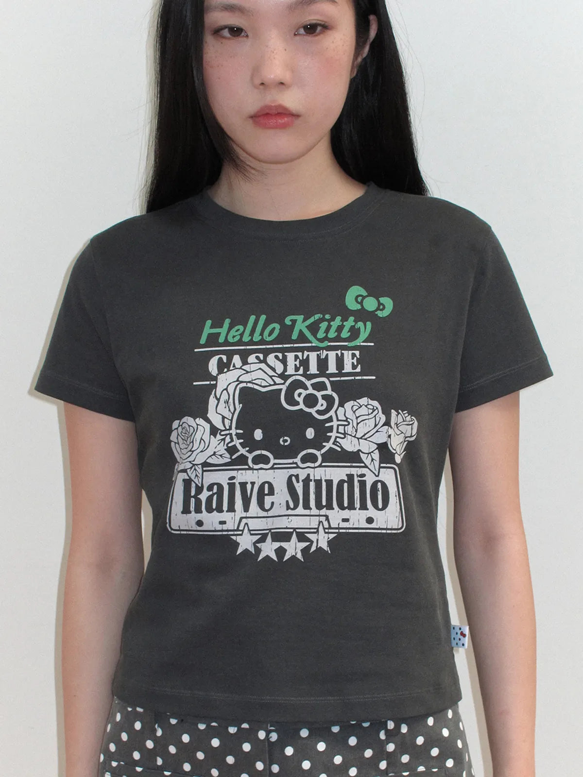 [RAIVE X HELLO KITTY] Rose Graphic T-shirts 3color RAIVE  DKshop