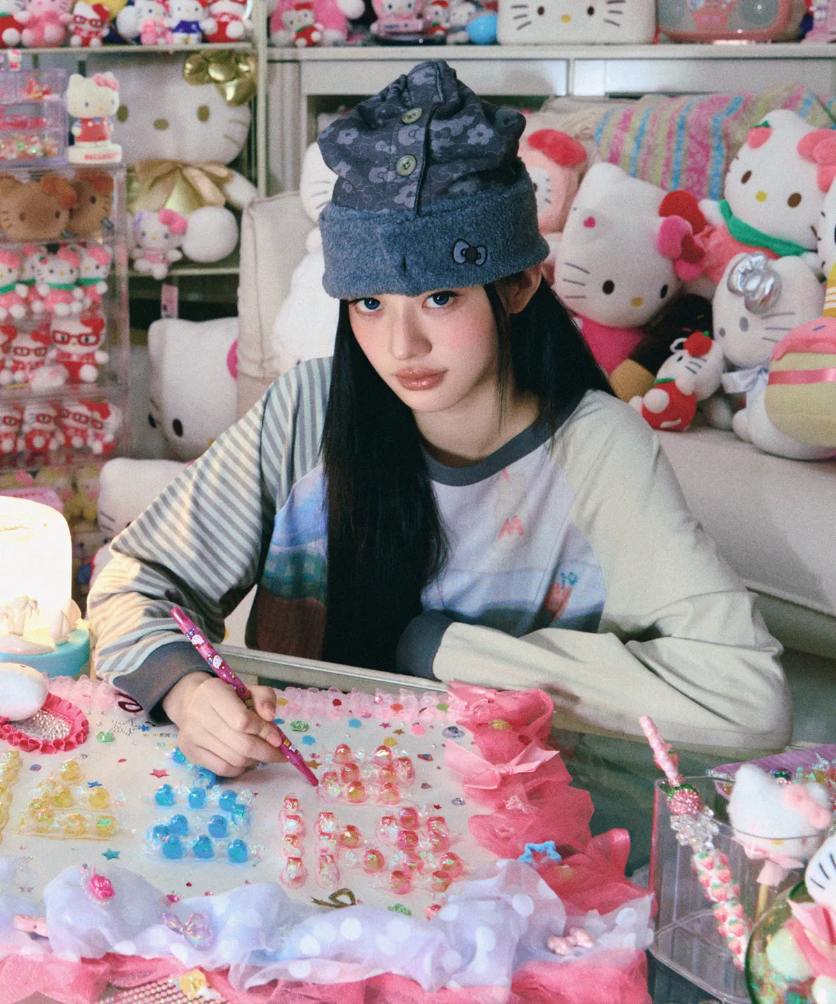 [aeae X Hello Kitty] NECK WARMER BEANIE(ILLIT MINJU WEAR) aeae  DKshop