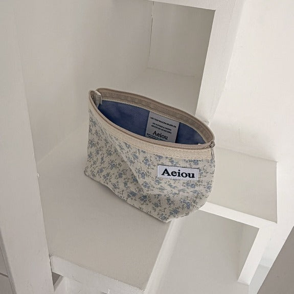 Aeiou Basic Pouch (L size) Blue Delphinium Mist Aeiou  DKshop