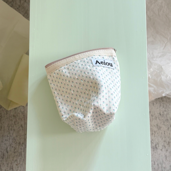 Aeiou Basic Pouch (M size) Pajama Purple Flower Aeiou  DKshop