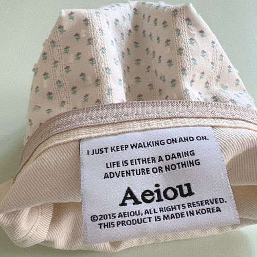 Aeiou Basic Pouch (M size) Pajama Purple Flower Aeiou  DKshop
