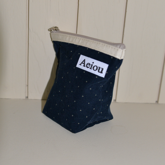 Aeiou Basic Pouch (M size) Little Dot Navy Aeiou  DKshop
