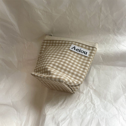 Aeiou Basic Pouch (M size) Beige Ginghamcheck Aeiou  DKshop