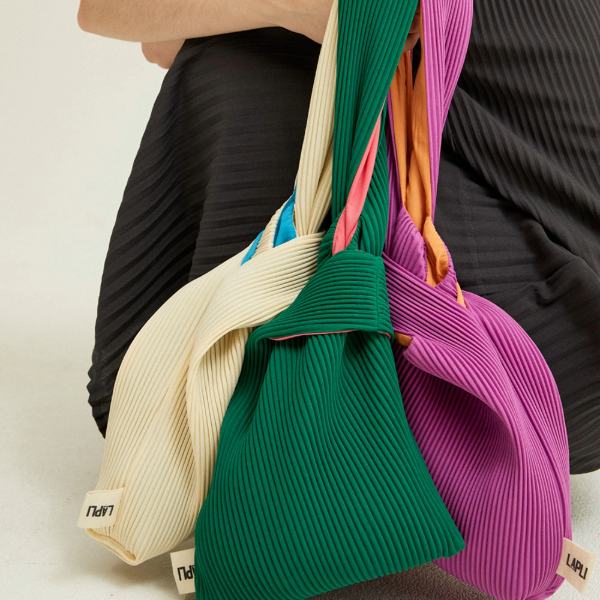 [Grip & Shop] Pleatsme HIDDEN COLOR COMBINATION CROSS TOTE BAG