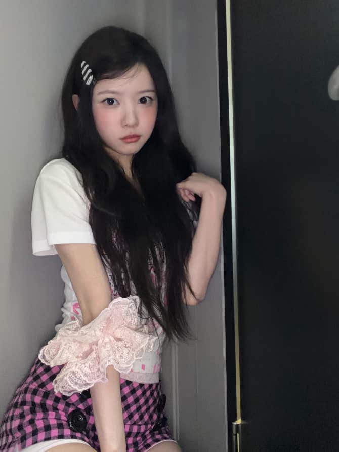 SCULPTOR New Emo Gingham Micro Shorts (ILLIT Moka WEAR) SCULPTOR  DKshop